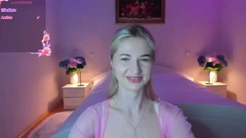 Snapshot of julieblazex chatting on 06/25/26, 09:41 julieblazex online show from 06/25/26, 09:41