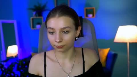 juliedaniel online show from 10/24/25, 04:31