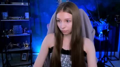 juliedaniel online show from 06/18/26, 04:02
