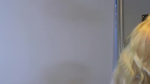 Julia online show from 12/19/25, 08:38