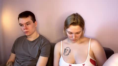 Snapshot of julielourens chatting on 02/07/26, 08:29 Julie and Thomas online show from 02/07/26, 08:29