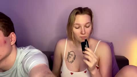 Snapshot of julielourens chatting on 02/16/26, 07:59 Julie and Thomas online show from 02/16/26, 07:59