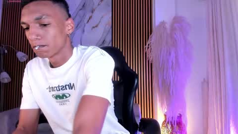 Julien online show from 05/03/26, 12:00
