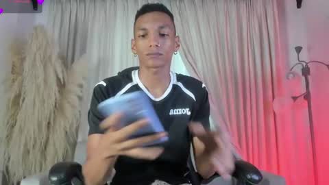 Snapshot of juliensaint_ chatting on 07/01/26, 11:34 Julien online show from 07/01/26, 11:34