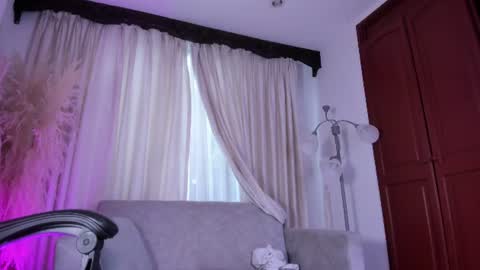 Snapshot of juliensaint_ chatting on 07/03/26, 12:11 Julien online show from 07/03/26, 12:11