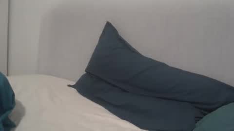 Snapshot of julienterrierl2l chatting on 03/25/26, 07:20 Julienl2l online show from 03/25/26, 07:20