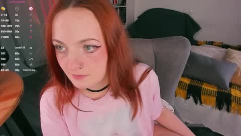 Snapshot of juliet_schoolgirl chatting on 01/12/26, 02:28 Juliet online show from 01/12/26, 02:28