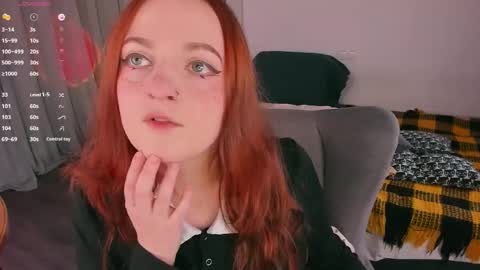 Snapshot of juliet_schoolgirl chatting on 01/13/26, 07:30 Juliet online show from 01/13/26, 07:30