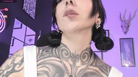 juliet_sourire online show from 05/04/26, 02:13