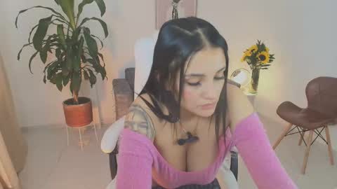 Snapshot of julieta92_ chatting on 02/27/26, 06:08 Julieta92 online show from 02/27/26, 06:08