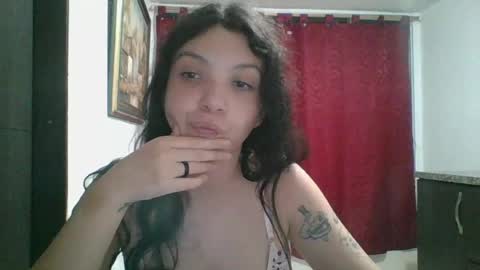 Snapshot of julieta969028 chatting on 06/24/26, 05:50 Nati online show from 06/24/26, 05:50