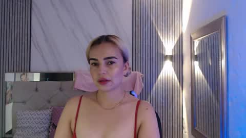 Snapshot of julieta__fox_ chatting on 05/05/26, 03:09 julieta__fox_ online show from 05/05/26, 03:09