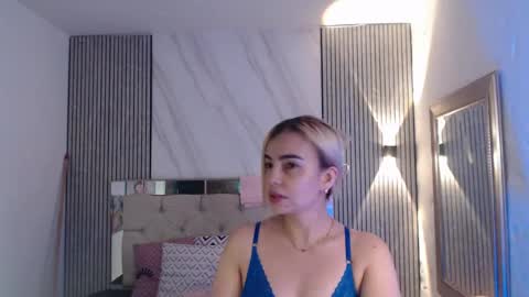 Snapshot of julieta__fox_ chatting on 05/12/26, 04:26 julieta__fox_ online show from 05/12/26, 04:26