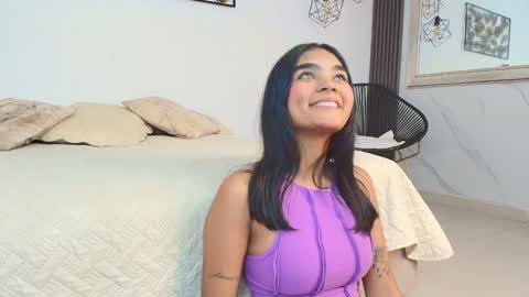Snapshot of julieta_aguilar chatting on 12/17/24, 07:26 Juli online show from 12/17/24, 07:26