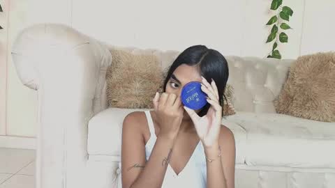 Snapshot of julieta_aguilar chatting on 11/23/25, 07:02 Juli online show from 11/23/25, 07:02