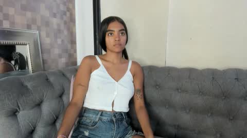 Snapshot of julieta_aguilar chatting on 01/06/26, 07:06 Juli online show from 01/06/26, 07:06