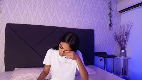 Snapshot of julieta_aguilar chatting on 02/10/26, 07:18 Juli online show from 02/10/26, 07:18