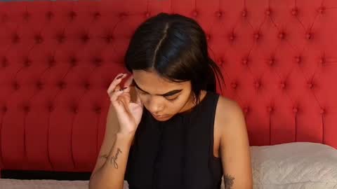 Snapshot of julieta_aguilar chatting on 02/24/26, 07:23 Juli online show from 02/24/26, 07:23