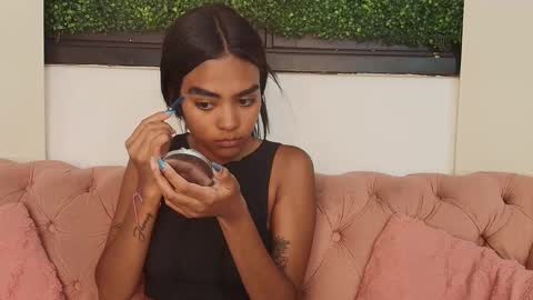 Snapshot of julieta_aguilar chatting on 03/21/26, 07:06 Juli online show from 03/21/26, 07:06