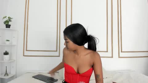 Snapshot of julieta_aguilar chatting on 03/29/26, 07:03 Juli online show from 03/29/26, 07:03