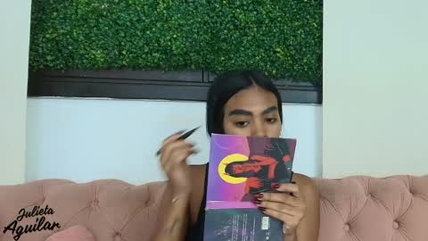Snapshot of julieta_aguilar chatting on 04/10/26, 09:30 Juli online show from 04/10/26, 09:30