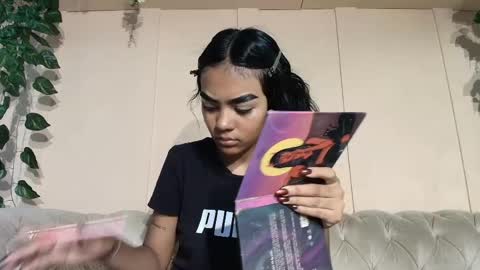 Snapshot of julieta_aguilar chatting on 04/26/26, 07:00 Juli online show from 04/26/26, 07:00