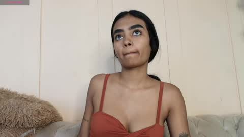Snapshot of julieta_aguilar chatting on 05/23/26, 07:29 Juli online show from 05/23/26, 07:29
