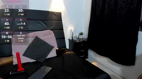 Snapshot of julieta_coopeer_ chatting on 01/09/25, 10:20 Julieta online show from 01/09/25, 10:20