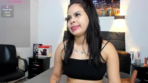 Snapshot of julieta_coopeer_ chatting on 01/10/25, 09:55 Julieta online show from 01/10/25, 09:55