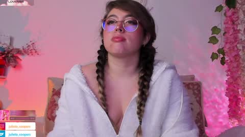 Juli  online show from 02/07/25, 04:37