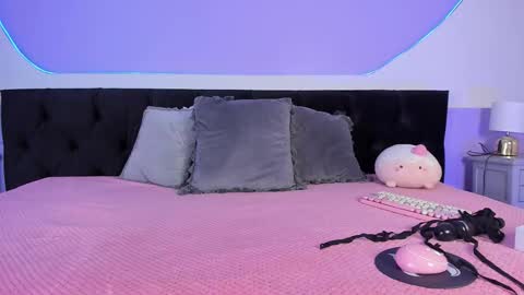 Julieta  online show from 10/17/25, 01:14