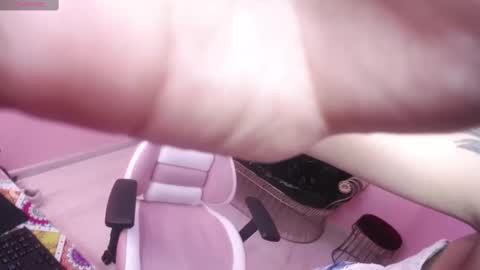 Snapshot of julieta_fox_x chatting on 11/06/25, 02:45 julieta_fox_x online show from 11/06/25, 02:45