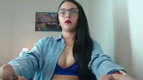 Snapshot of julieta_r0ssi chatting on 01/07/26, 03:42 Julieta r0ssi online show from 01/07/26, 03:42