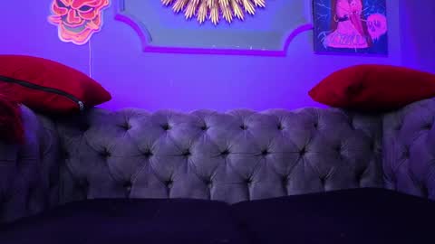  Julieta  online show from 02/08/25, 11:33