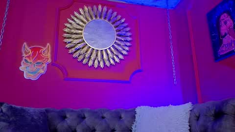  Julieta  online show from 10/11/25, 12:15