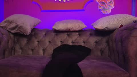  Julieta  online show from 12/15/25, 11:25