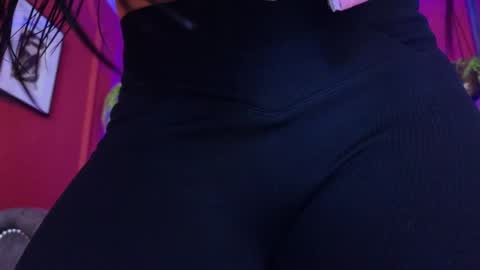 Snapshot of julieta_russell chatting on 04/01/26, 11:33 Julieta online show from 04/01/26, 11:33