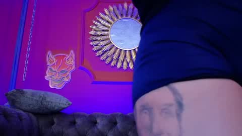 Snapshot of julieta_russell chatting on 04/11/26, 11:47 Julieta online show from 04/11/26, 11:47