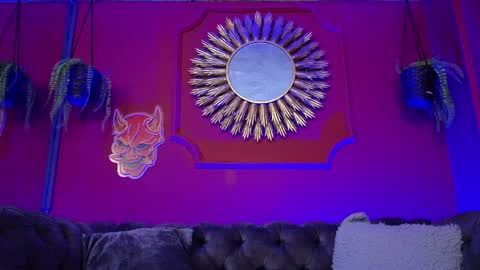 Snapshot of julieta_russell chatting on 05/11/26, 12:00 Julieta online show from 05/11/26, 12:00