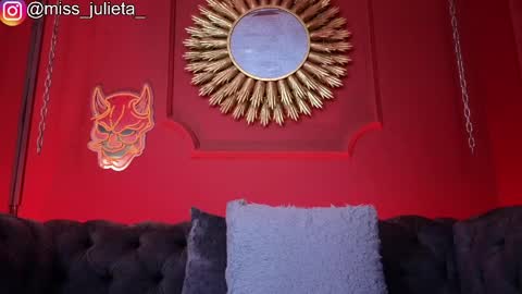 Snapshot of julieta_russell chatting on 06/03/26, 02:33 Julieta online show from 06/03/26, 02:33
