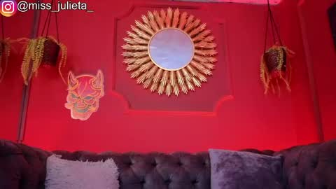 Snapshot of julieta_russell chatting on 06/09/26, 12:17 Julieta online show from 06/09/26, 12:17
