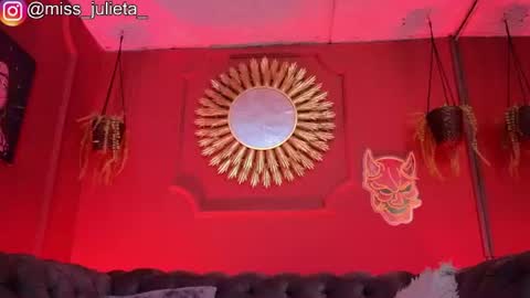 Snapshot of julieta_russell chatting on 06/10/26, 11:42 Julieta online show from 06/10/26, 11:42