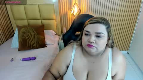 Snapshot of julietacarson chatting on 07/17/26, 07:08 J U L IE T A online show from 07/17/26, 07:08