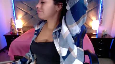 julietacollins06 online show from 12/22/25, 01:41