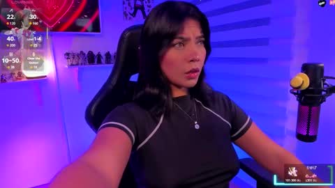 Snapshot of julietariverss chatting on 11/13/25, 01:37 Julieta online show from 11/13/25, 01:37