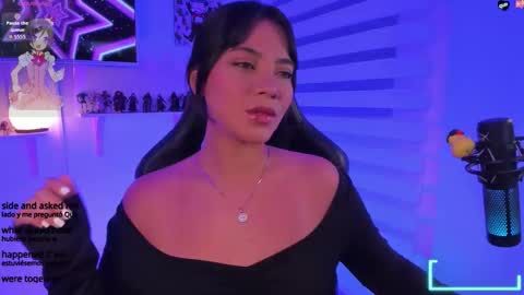 Snapshot of julietariverss chatting on 11/23/25, 02:22 Julieta online show from 11/23/25, 02:22