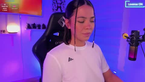 Snapshot of julietariverss chatting on 02/17/26, 05:37 Julieta online show from 02/17/26, 05:37