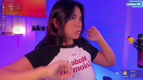 Snapshot of julietariverss chatting on 02/20/26, 01:24 Julieta online show from 02/20/26, 01:24