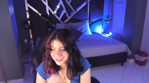 Snapshot of julieth_brown_ chatting on 10/04/25, 08:51 Julieth online show from 10/04/25, 08:51