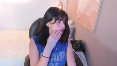 Snapshot of julieth_brown_ chatting on 10/13/25, 07:36 Julieth online show from 10/13/25, 07:36